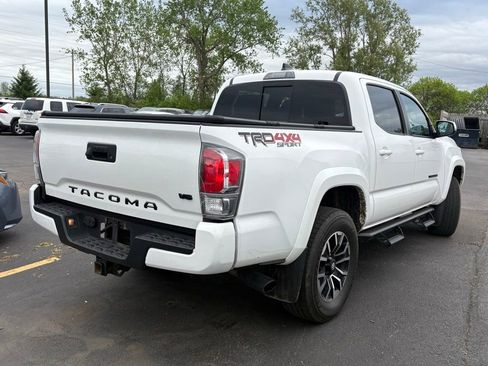 Used 2023 Toyota Tacoma TRD Sport AWD/4WD image 8