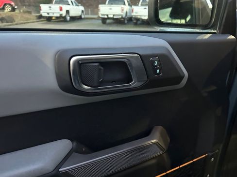 Used 2021 Ford Bronco Badlands image 14