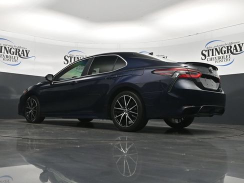 Used 2021 Toyota Camry SE FWD image 30