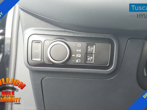 Used 2026 Ford Explorer Active RWD image 14