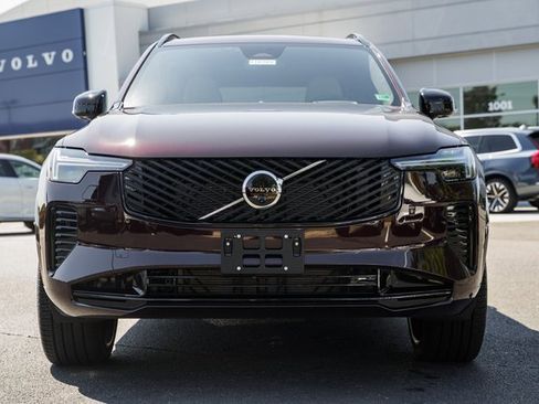 New 2026 Volvo XC90 B6 Ultra w/ Lounge Package image 2