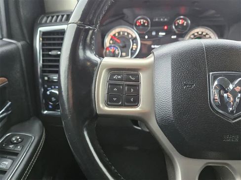 Used 2019 RAM 1500 Laramie image 10