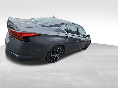 Used 2024 Nissan Altima 2.5 SR image 7