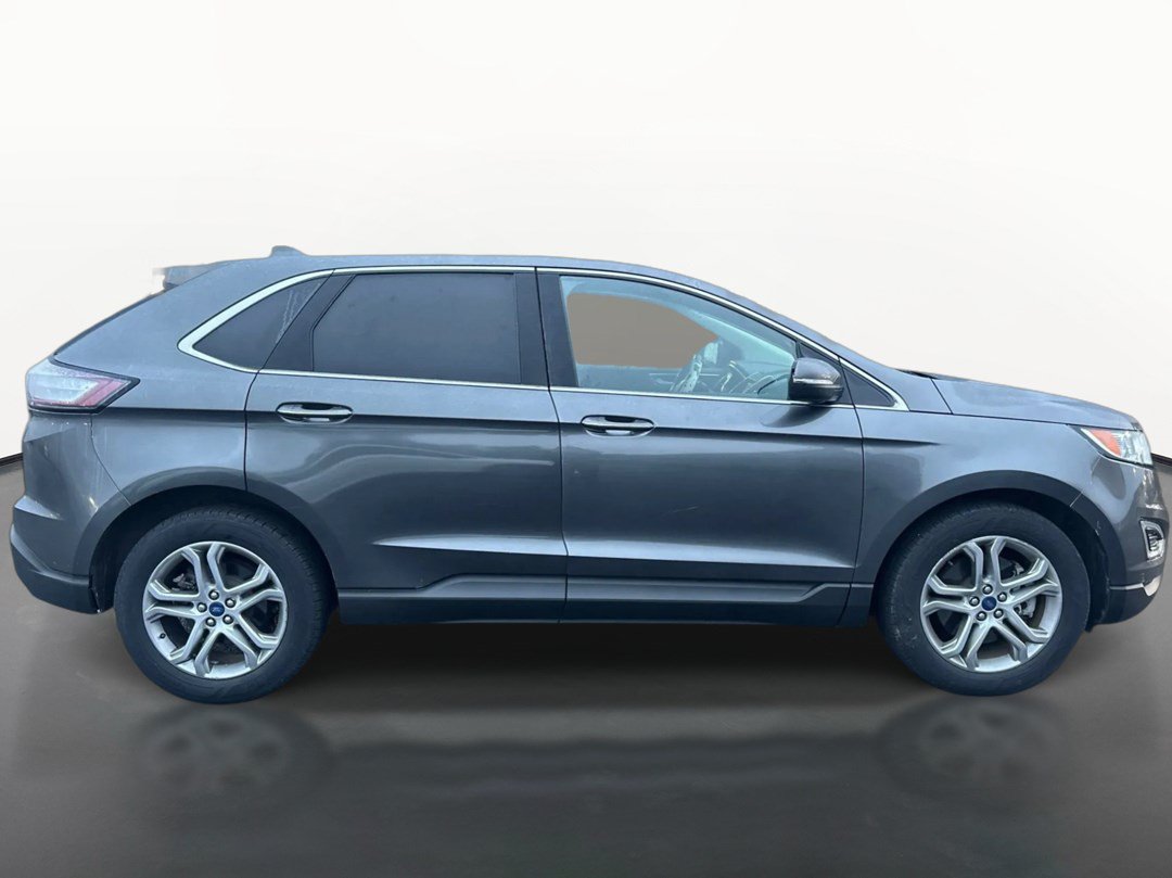 Used 2017 Ford Edge Titanium w/ Technology Package AWD/4WD image 2