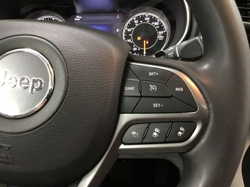 Used 2022 Jeep Cherokee Limited AWD/4WD image 39
