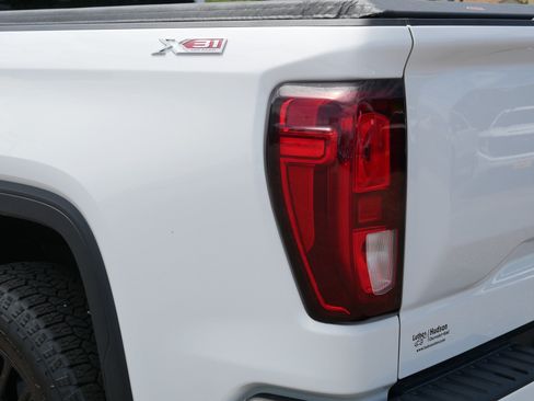 Used 2023 GMC Sierra 1500 Elevation w/ X31 Off-Road Package AWD/4WD image 17