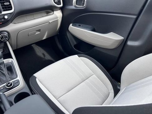 New 2026 Hyundai Venue SEL FWD image 16
