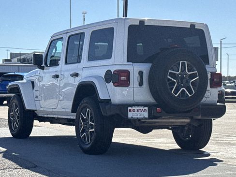 Used 2024 Jeep Wrangler Sahara image 17