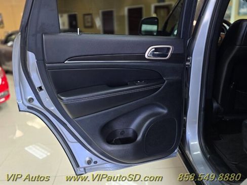 Used 2014 Jeep Grand Cherokee Limited w/ Luxury Group II image 14