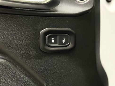 Used 2020 Jeep Wrangler Unlimited Sport AWD/4WD image 11