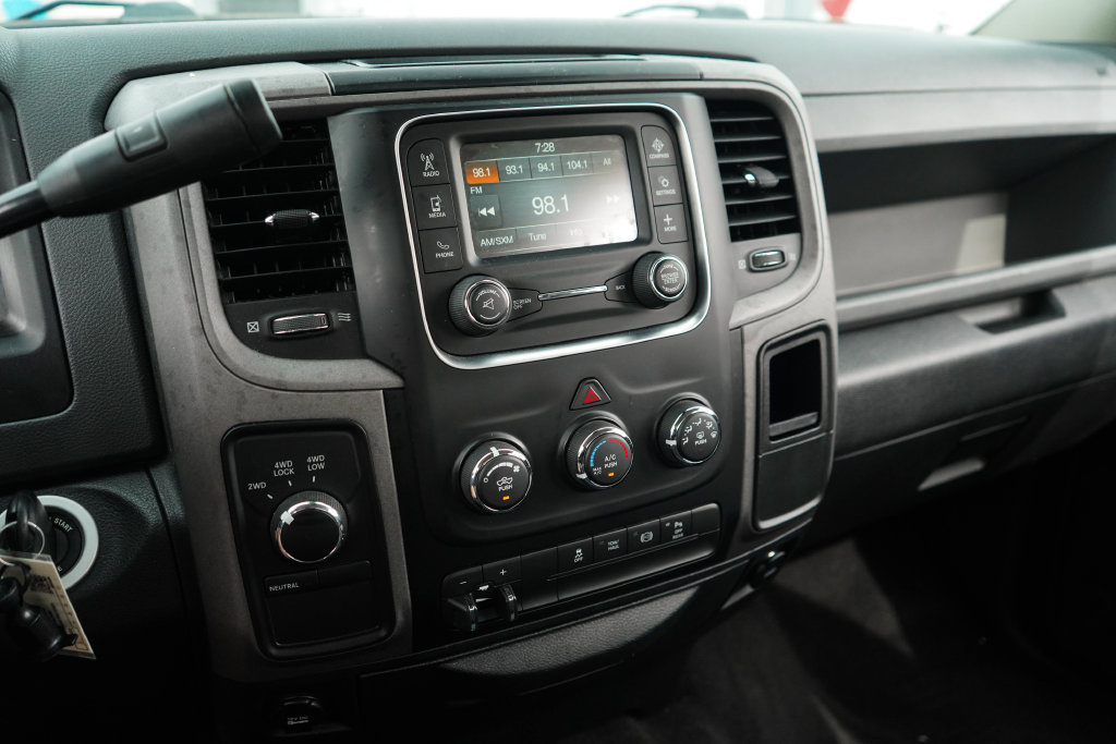Used 2017 RAM 2500 Tradesman w/ Chrome Appearance Group AWD/4WD image 8