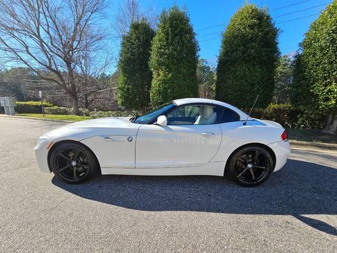 Used 2014 BMW Z4 sDrive28i image 10