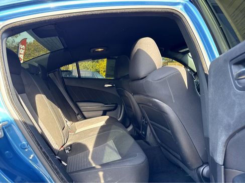 Used 2022 Dodge Charger R/T w/ Driver Convenience Group image 9