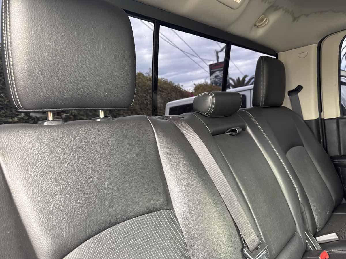 Used 2014 RAM 2500 Laramie w/ Convenience Group AWD/4WD image 15