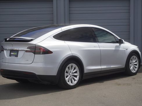 Used 2016 Tesla Model X 75D AWD/4WD image 8