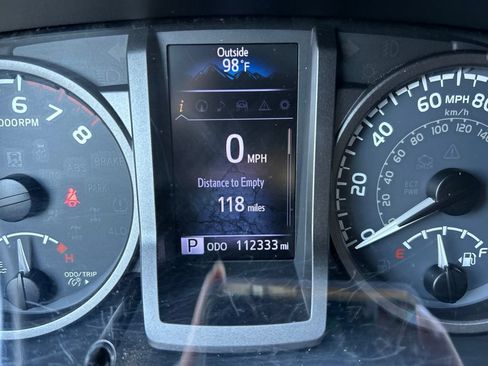 Used 2016 Toyota Tacoma TRD Sport w/ Premium & Technology Package RWD image 27
