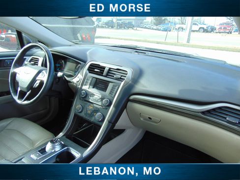 Certified 2017 Ford Fusion SE image 16