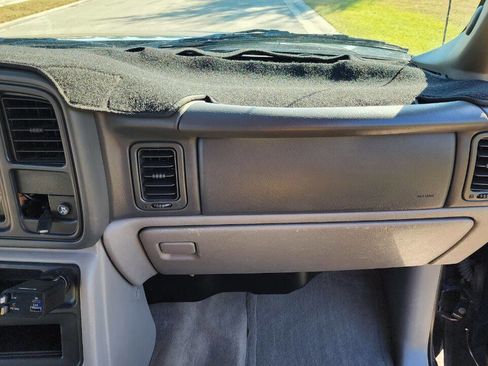 Used 2005 Chevrolet Avalanche LS w/ Preferred Equipment Group image 31