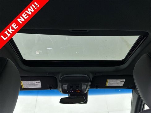 Used 2025 Cadillac CT4 Premium Luxury image 19