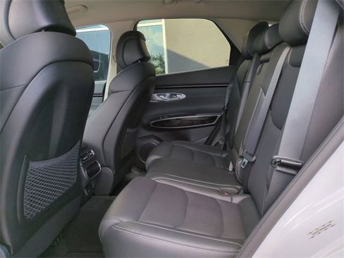 Certified 2022 Genesis GV70 2.5T image 13