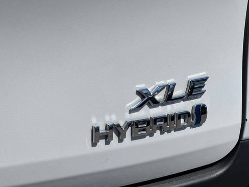 Certified 2022 Toyota Sienna XLE AWD/4WD image 28