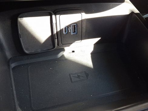 Used 2023 Ford Bronco Wildtrak image 25