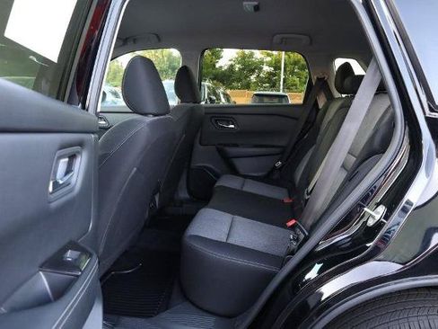 Certified 2025 Nissan Rogue SV AWD/4WD image 20