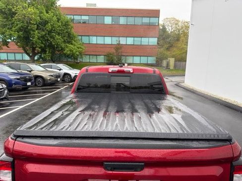 Used 2024 GMC Canyon AT4 w/ AT4 Premium Package AWD/4WD image 23