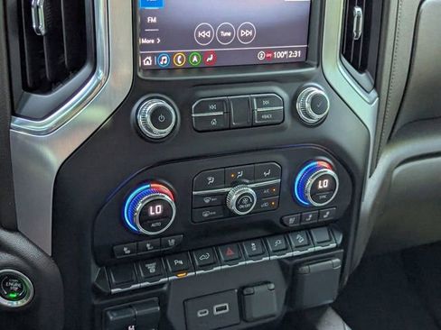 Used 2023 GMC Sierra 2500 SLT w/ SLT Premium Package AWD/4WD image 28