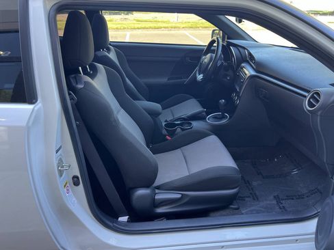 Used 2015 Scion tC FWD image 11