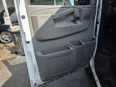 Used 2021 Chevrolet Express 2500 w/ Driver Convenience Package image 12