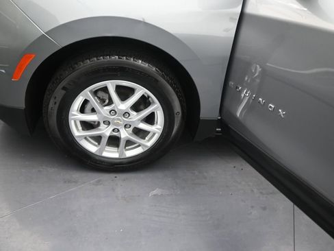 Used 2024 Chevrolet Equinox LS w/ Driver Confidence II Package FWD image 13