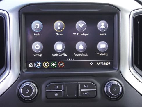 Used 2019 Chevrolet Silverado 1500 LT Trail Boss AWD/4WD image 18