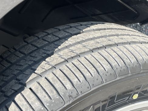 Used 2023 Maserati Levante Modena AWD/4WD image 11