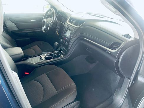Used 2016 Chevrolet Traverse LT w/ Style and Technology Package FWD image 20