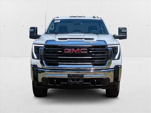 New 2025 GMC Sierra 3500 Pro image 6