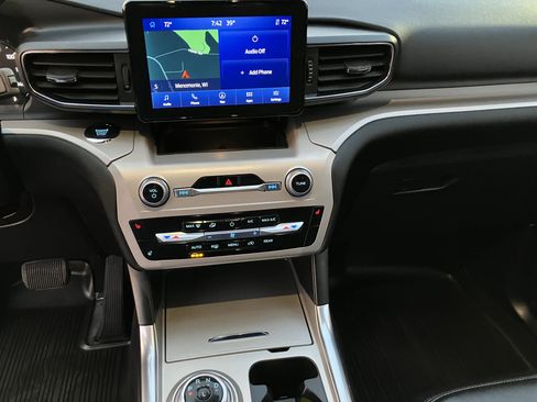 Used 2023 Ford Explorer XLT w/ Equipment Group 202A image 12