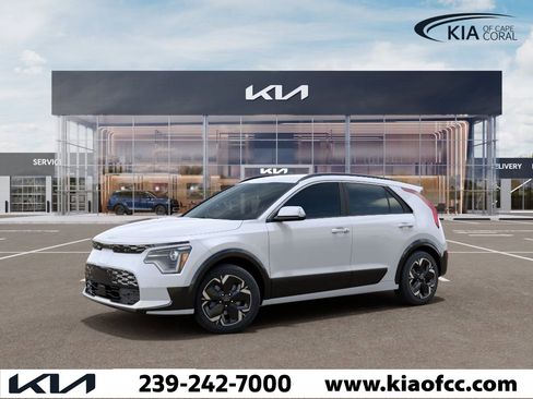 New 2026 Kia Niro Wind FWD image 3