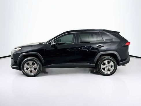 Used 2022 Toyota RAV4 XLE FWD image 3