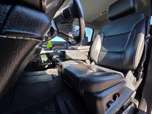 Used 2018 Chevrolet Silverado 1500 LTZ Z71 w/ LTZ Plus Package AWD/4WD image 23
