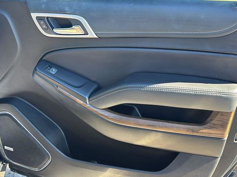 Used 2019 GMC Yukon XL Denali w/ Denali Ultimate Package image 24