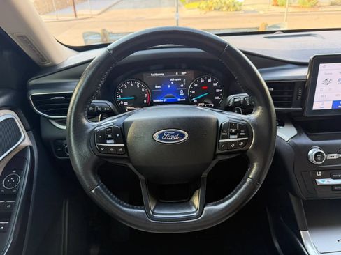 Used 2020 Ford Explorer XLT w/ Equipment Group 202A RWD image 21