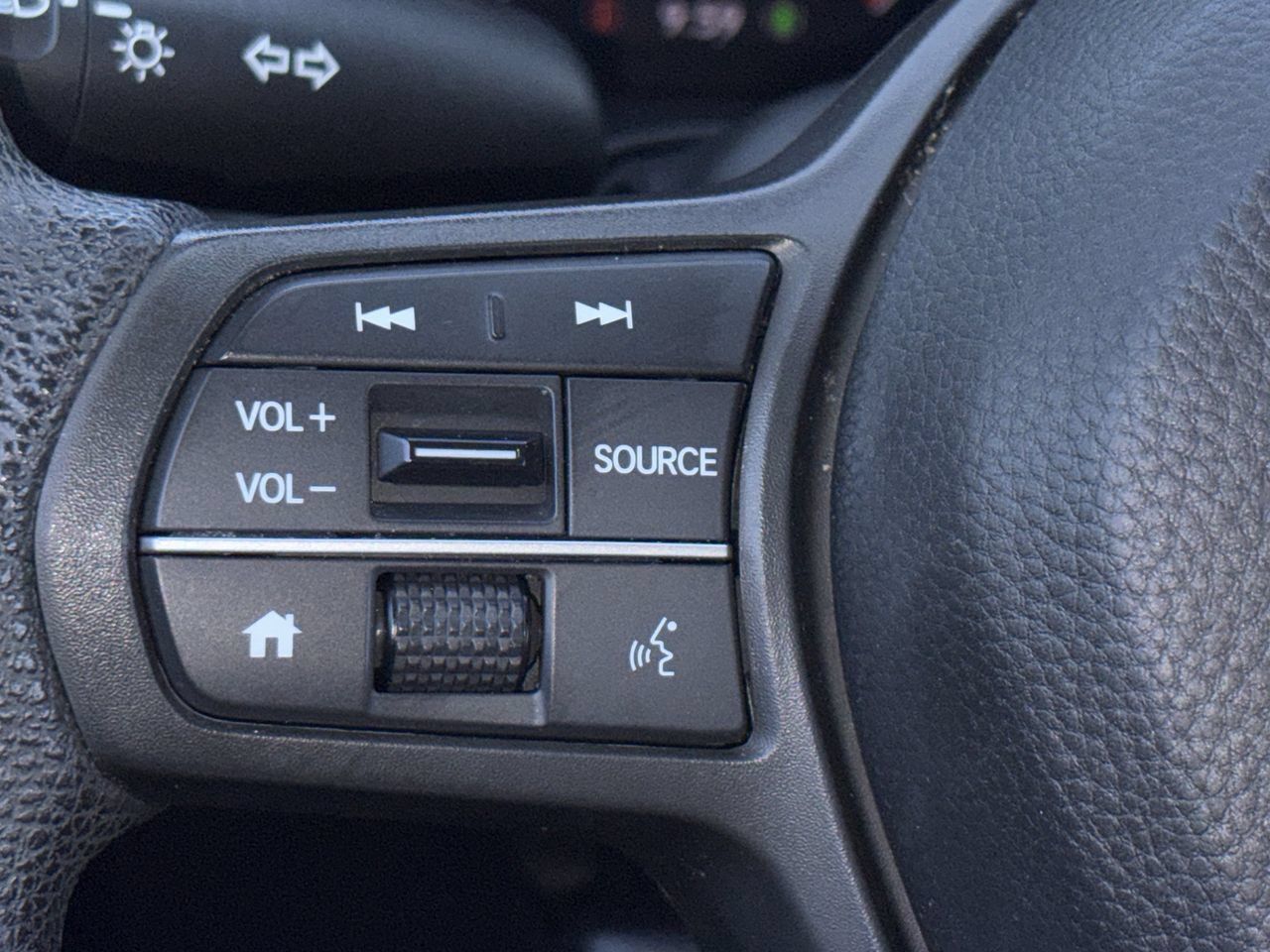 Used 2023 Honda HR-V LX image 14
