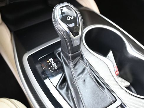 Used 2019 INFINITI QX60 Luxe w/ Essential Package FWD image 25