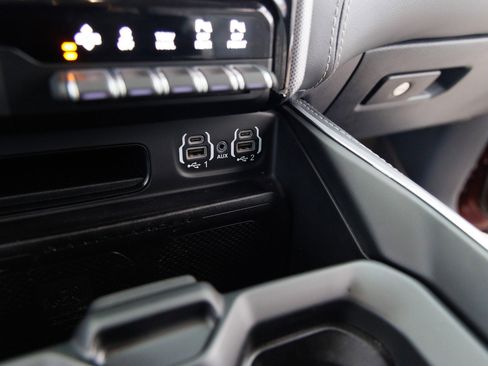 Used 2022 RAM 1500 Limited image 28