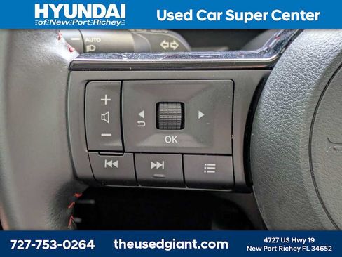 Used 2025 Nissan Kicks SR FWD image 28
