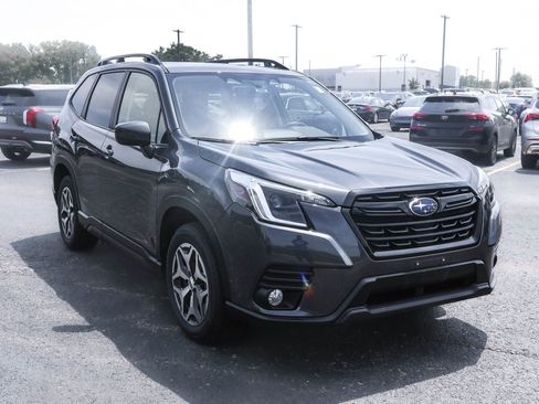 Used 2022 Subaru Forester Premium image 19