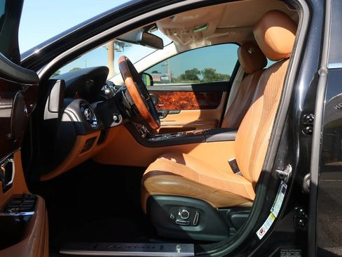 Used 2017 Jaguar XJ L Portfolio AWD/4WD image 16