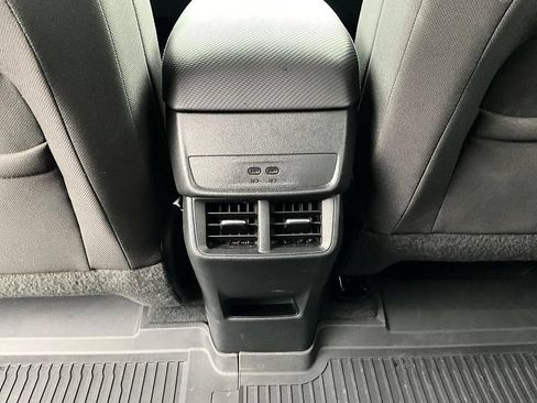 Used 2026 Chevrolet Equinox LT AWD/4WD image 35