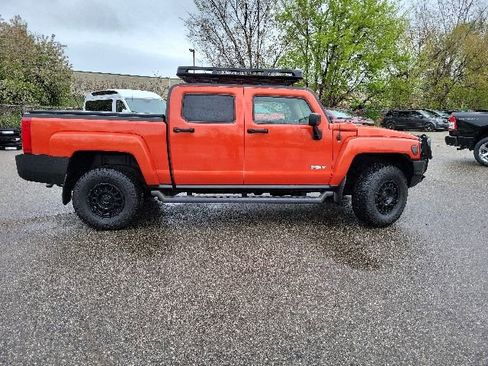 Used 2009 HUMMER H3T Adventure AWD/4WD image 2